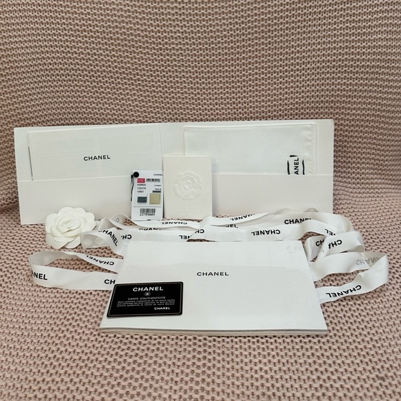 Chanel classic double flap quilted caviar medium handbag - style # A58600Y25378 - Picture 16 of 17